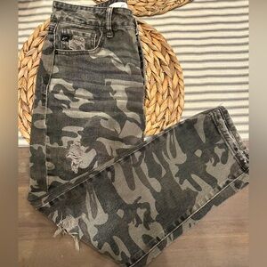 Kancan Camo Distressed Pants 26